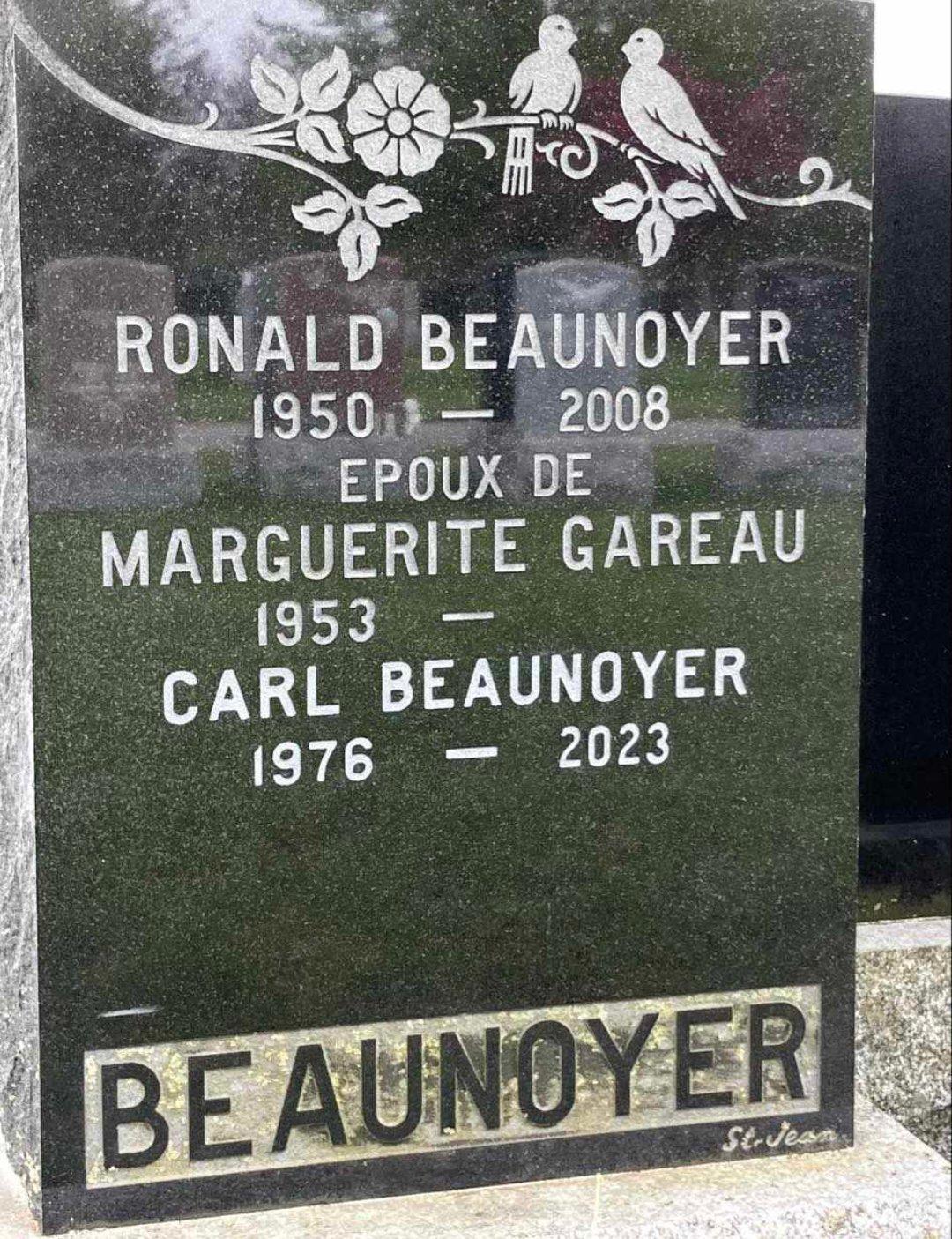 Exemple de réalisation de gravure sur pierre tombale par Gravure RD Fillion